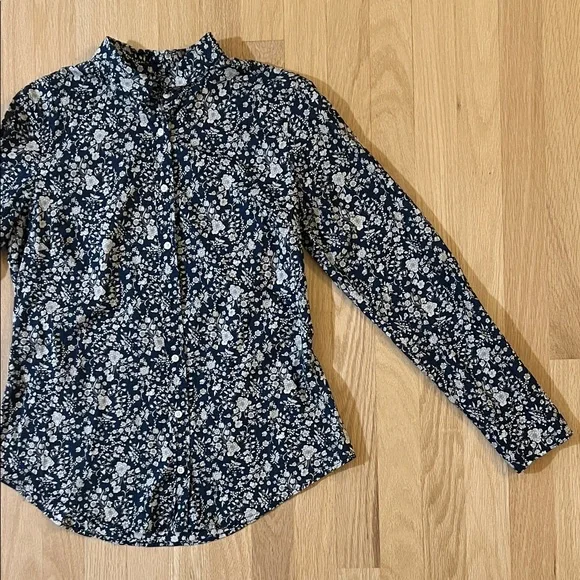 J. Crew Navy Floral Print Button-Down Shirt - Size 4 - Picture 3 of 7